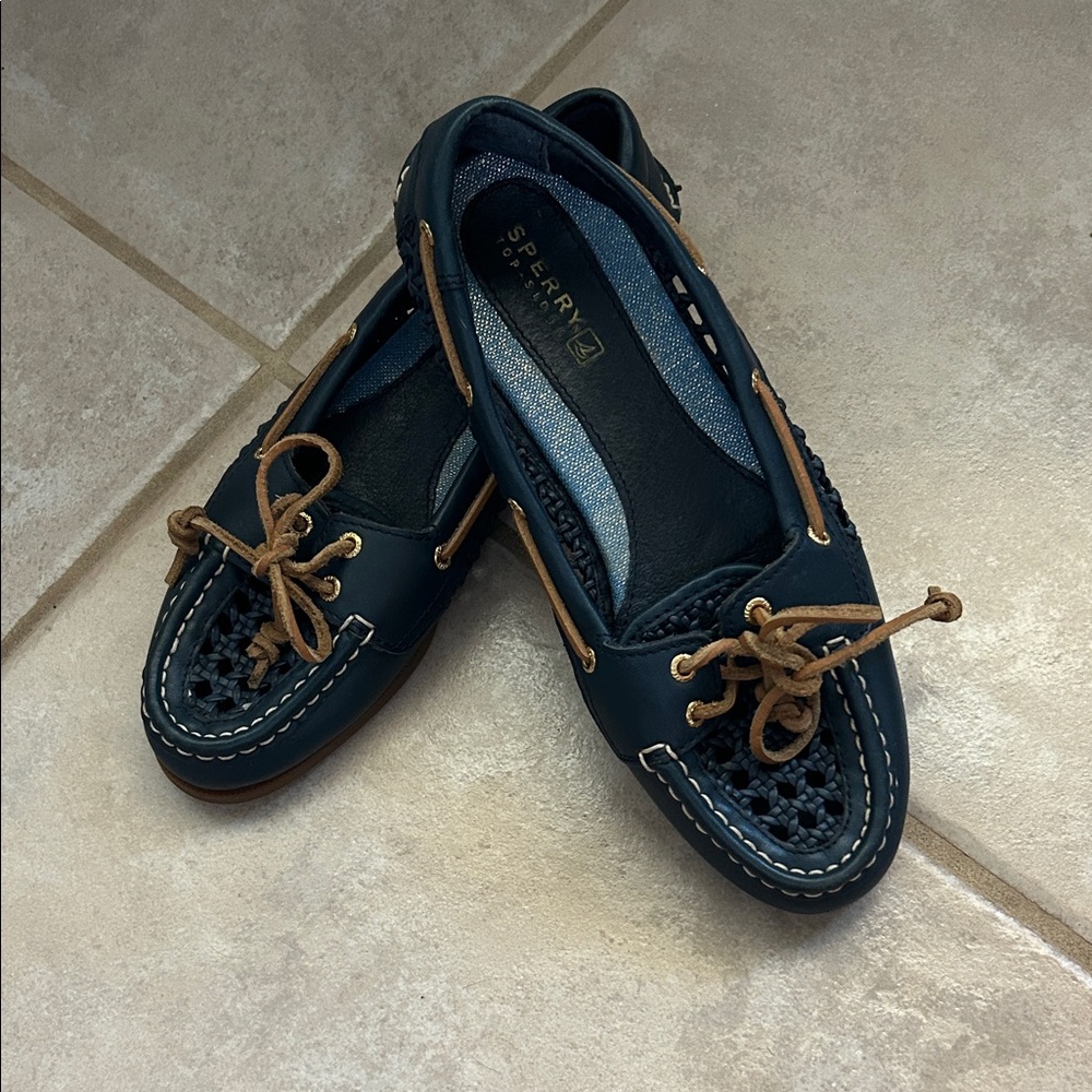 Sperry Women's Dark Blue Moccasins with Tan Accents